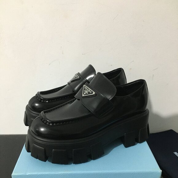 Prada Women's Black Loafers - Picture 2 of 5